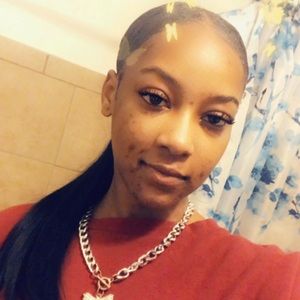 Meet your Posher, Veronica